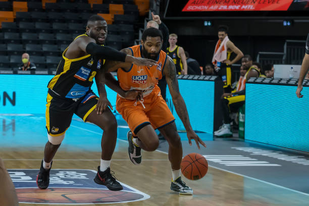 利晋级半决 利晋级半决